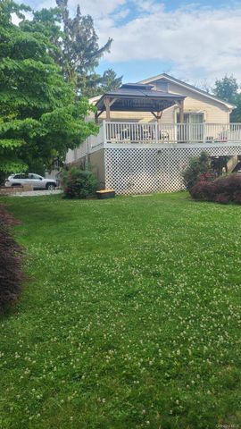 11 De Clark Place, Nanuet, NY 10954