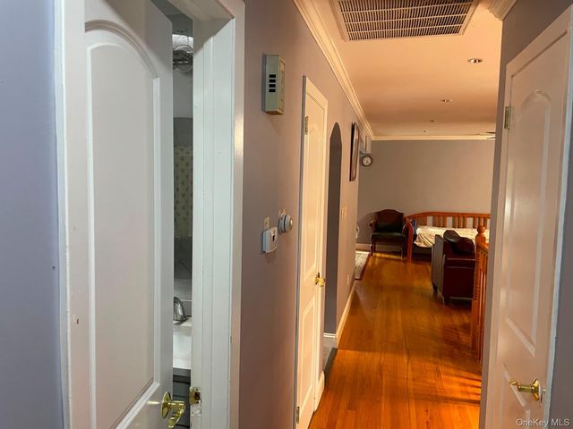 11 De Clark Place, Nanuet, NY 10954