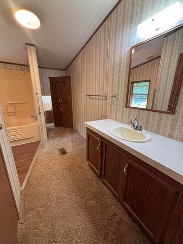 1693 US-60, Ledbetter, KY 42058