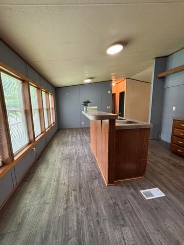 1693 US-60, Ledbetter, KY 42058