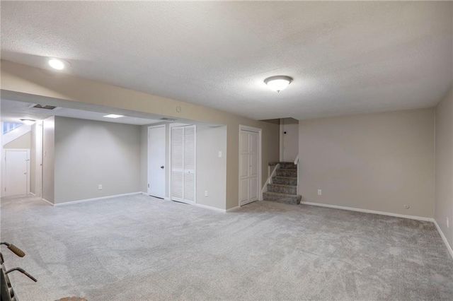 201 S Shrank Avenue, Independence, MO 64056