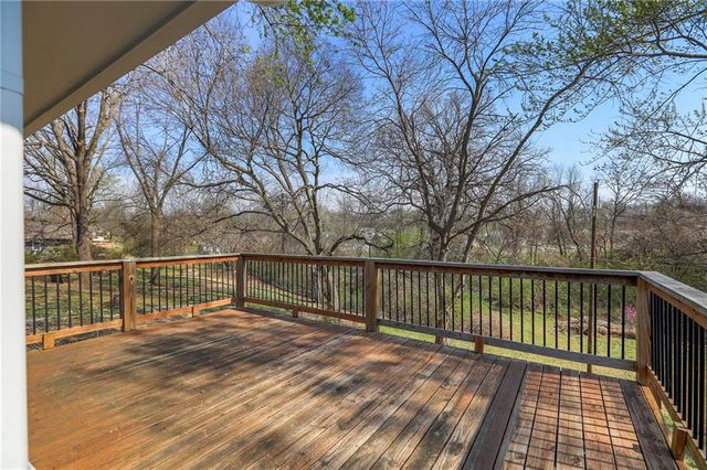 201 S Shrank Avenue, Independence, MO 64056