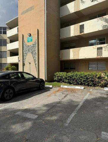 1710 NE 191st St 412-3, Miami, FL 33179