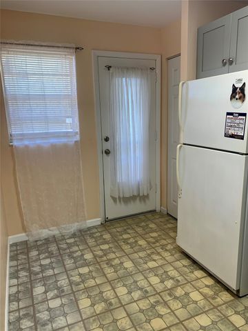 1710 NE 191st St 412-3, Miami, FL 33179