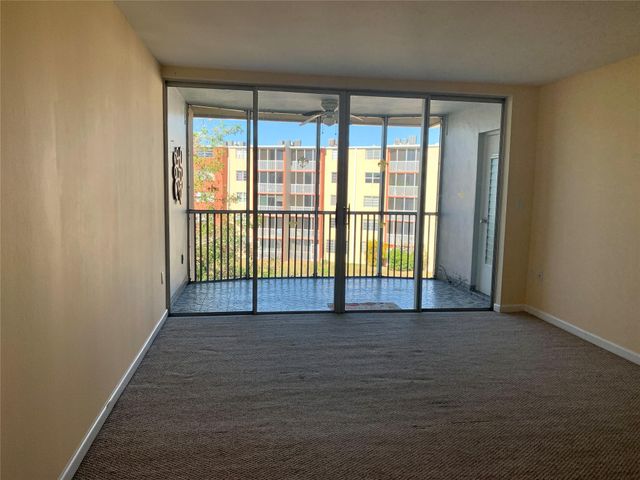 1710 NE 191st St 412-3, Miami, FL 33179