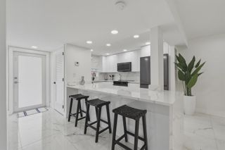 9523 N Hollybrook Lake Drive 103, Pembroke Pines, FL 33025