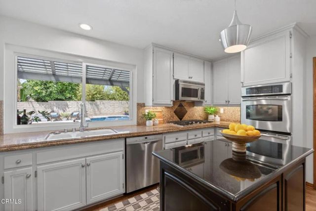 1121 N Modesto Avenue, Camarillo, CA 93010