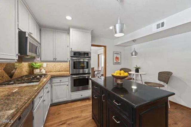 1121 N Modesto Avenue, Camarillo, CA 93010