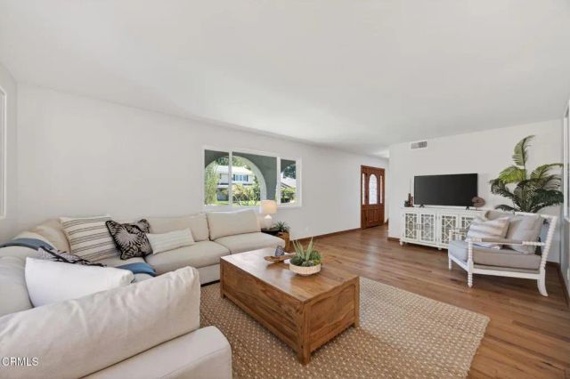 1121 N Modesto Avenue, Camarillo, CA 93010