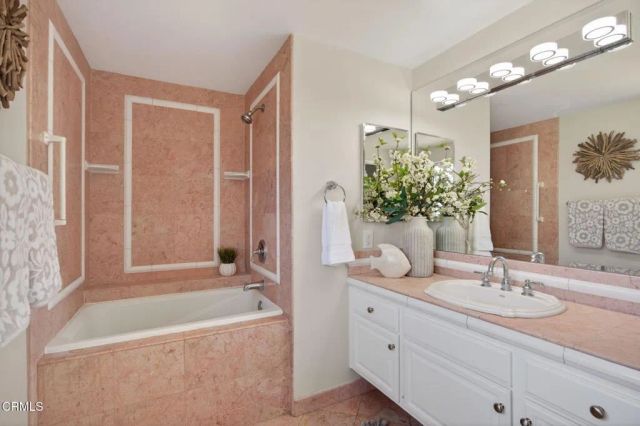 1121 N Modesto Avenue, Camarillo, CA 93010