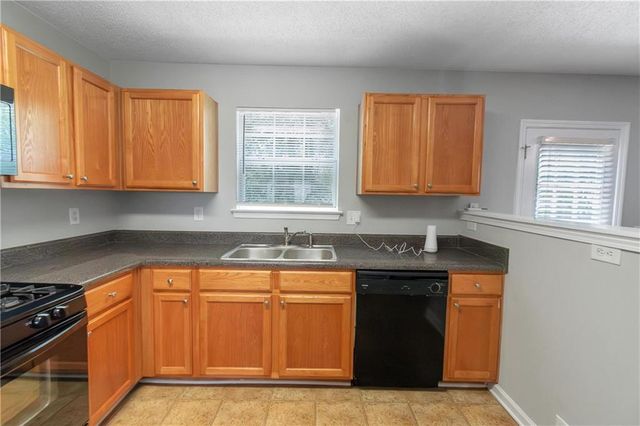 525 Barshay Drive, Covington, GA 30061