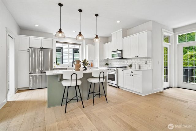 2166 NE Morgan Lane, Issaquah, WA 98029
