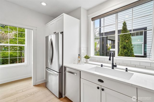 2166 NE Morgan Lane, Issaquah, WA 98029