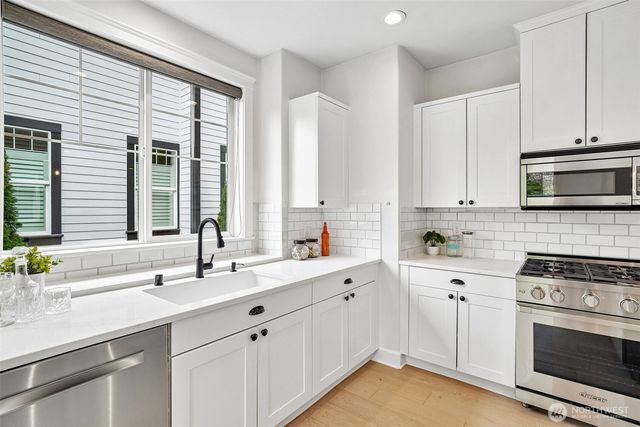 2166 NE Morgan Lane, Issaquah, WA 98029