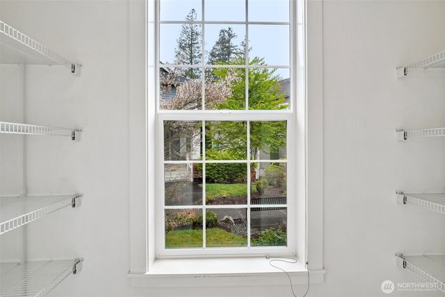 2166 NE Morgan Lane, Issaquah, WA 98029