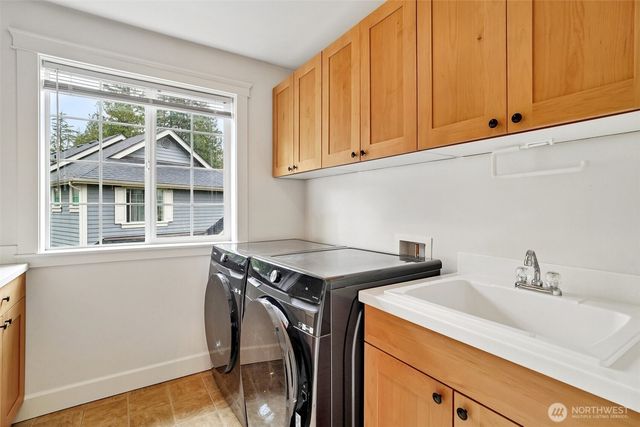 2166 NE Morgan Lane, Issaquah, WA 98029
