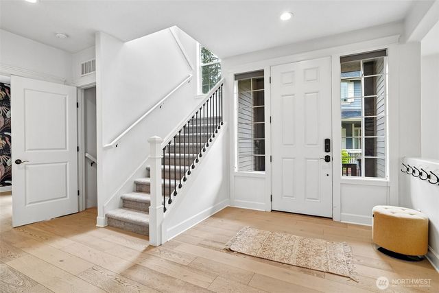 2166 NE Morgan Lane, Issaquah, WA 98029