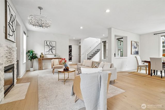 2166 NE Morgan Lane, Issaquah, WA 98029