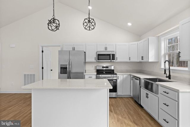 106 NEEDWOOD DR, Ruther Glen, VA 22546