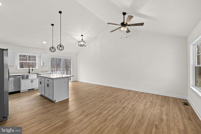 106 NEEDWOOD DR, Ruther Glen, VA 22546