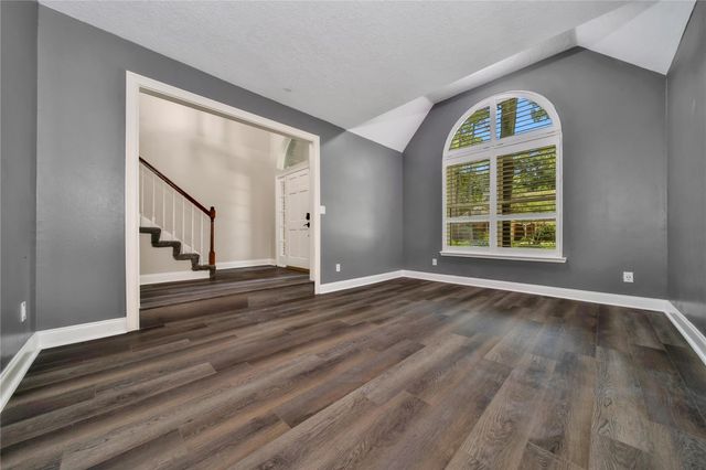 11 Windledge Place, The Woodlands, TX 77381