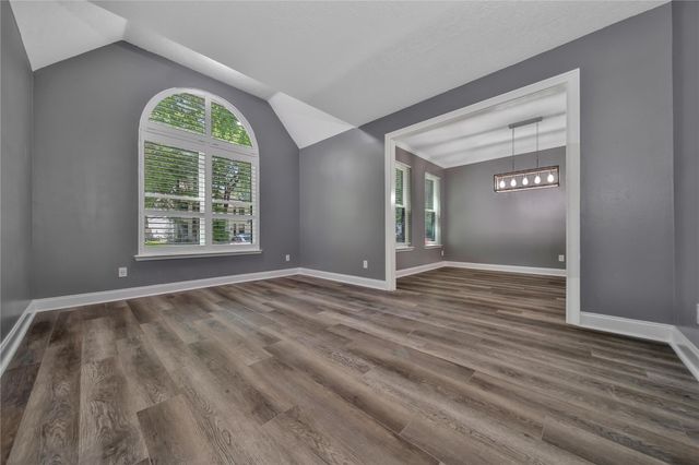 11 Windledge Place, The Woodlands, TX 77381
