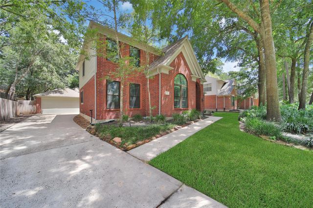 11 Windledge Place, The Woodlands, TX 77381
