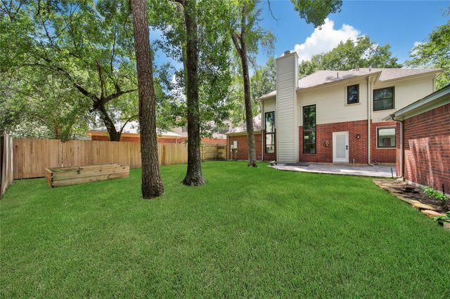 11 Windledge Place, The Woodlands, TX 77381