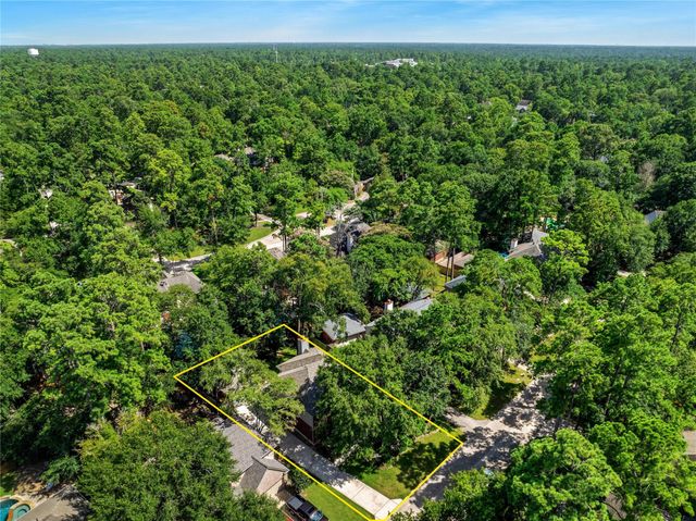 11 Windledge Place, The Woodlands, TX 77381