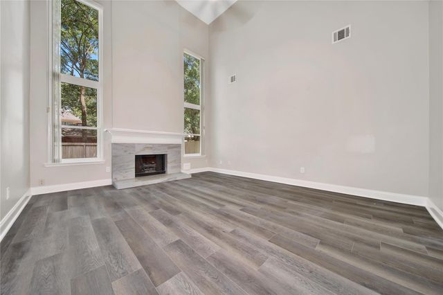 11 Windledge Place, The Woodlands, TX 77381