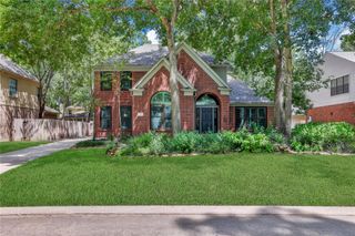 11 Windledge Place, The Woodlands, TX 77381