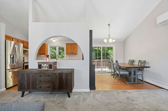 42 Wilbur St, Worcester, MA 01606