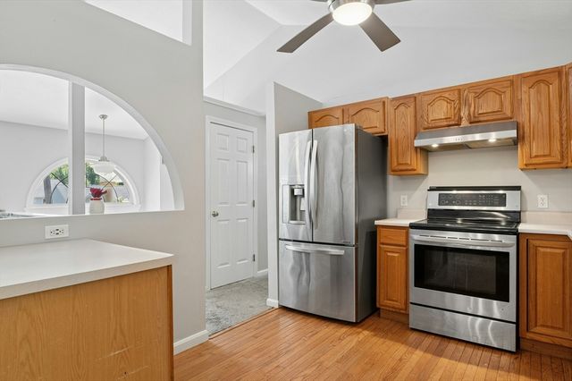 42 Wilbur St, Worcester, MA 01606