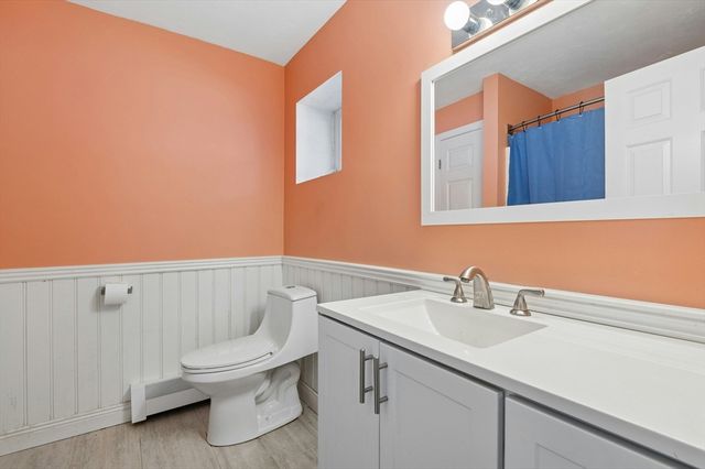 42 Wilbur St, Worcester, MA 01606
