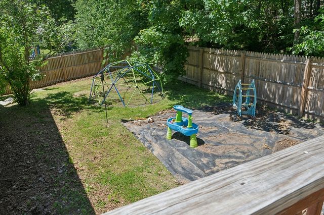 42 Wilbur St, Worcester, MA 01606