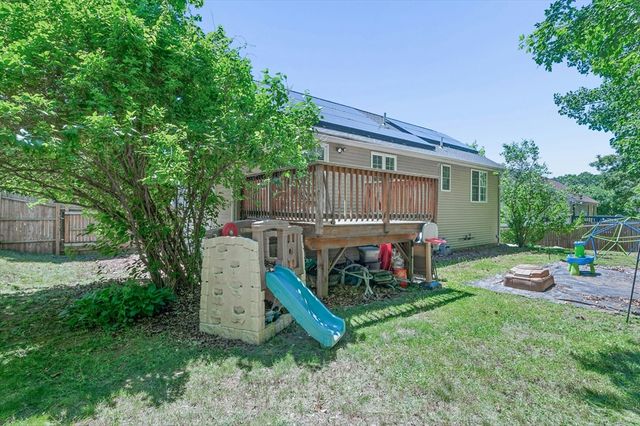 42 Wilbur St, Worcester, MA 01606
