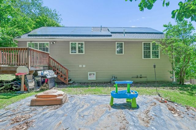 42 Wilbur St, Worcester, MA 01606