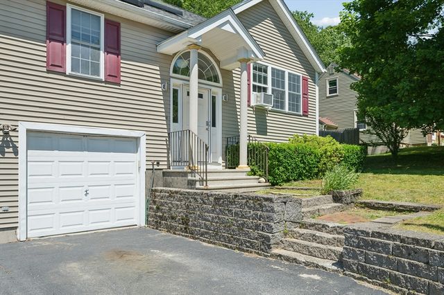 42 Wilbur St, Worcester, MA 01606