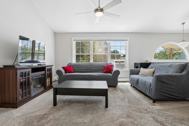 42 Wilbur St, Worcester, MA 01606