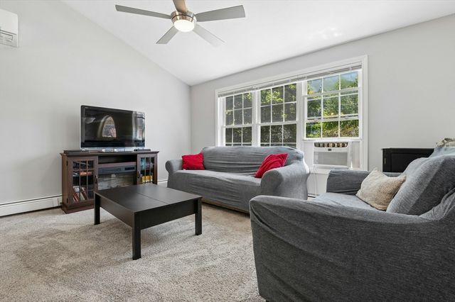 42 Wilbur St, Worcester, MA 01606