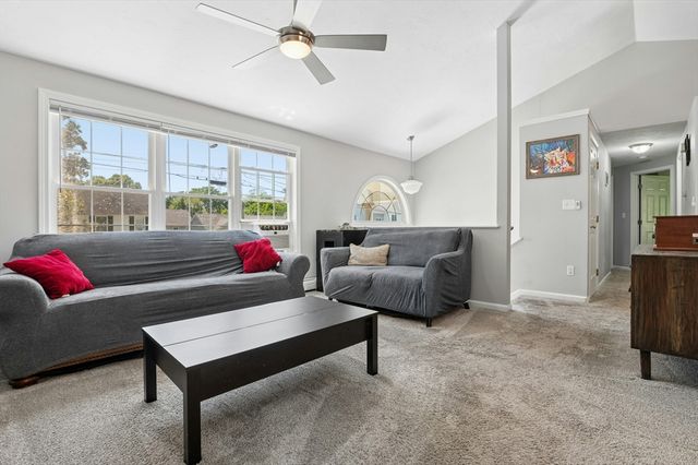 42 Wilbur St, Worcester, MA 01606
