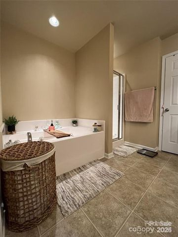 4707 Craigmoss Lane, Charlotte, NC 28278