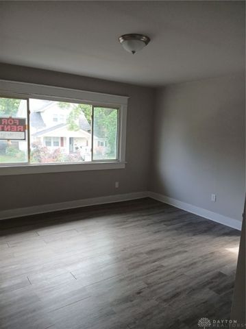 43 Knecht Drive, Dayton, OH 45405