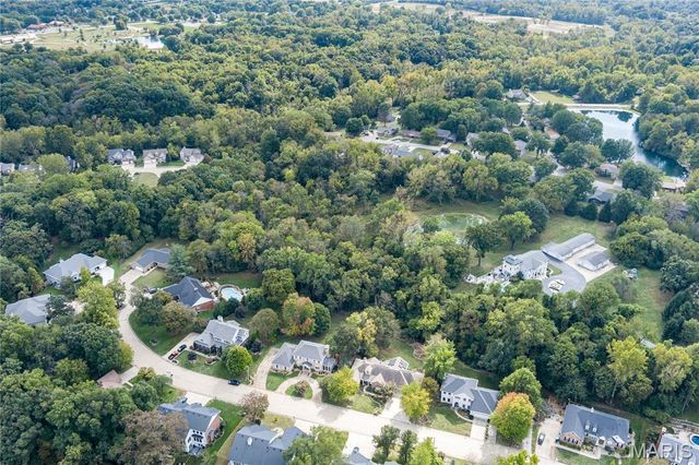 124 Forest Grove Drive, Glen Carbon, IL 62034