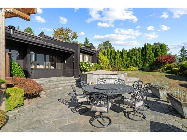 13237 KNAUS Rd, Lake Oswego, OR 97034