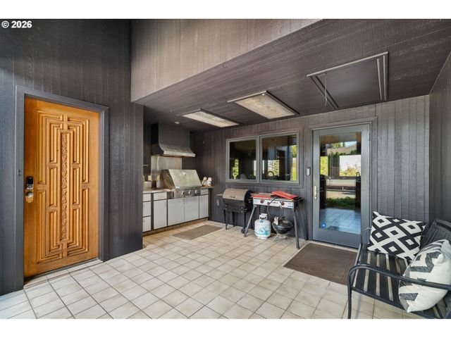 13237 KNAUS Rd, Lake Oswego, OR 97034