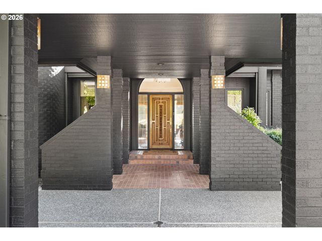 13237 KNAUS Rd, Lake Oswego, OR 97034