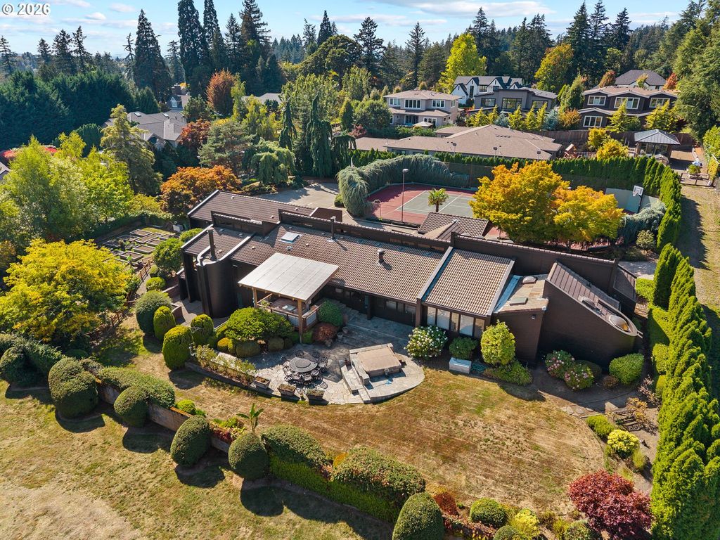 13237 KNAUS Rd, Lake Oswego, OR 97034