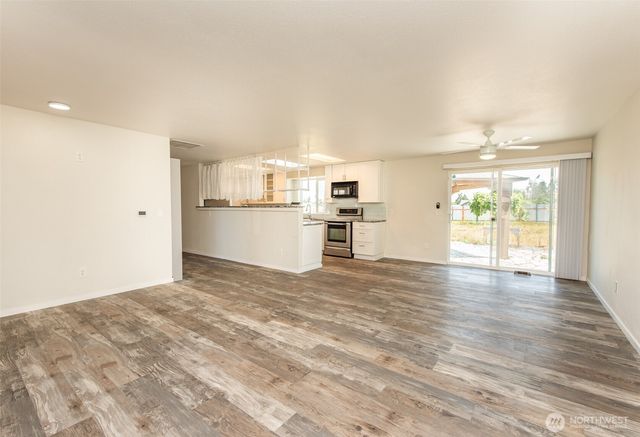 20 Elizabeth Lane, Sequim, WA 98382