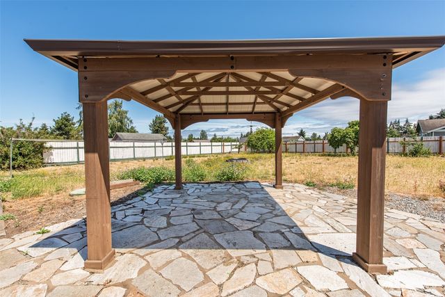 20 Elizabeth Lane, Sequim, WA 98382